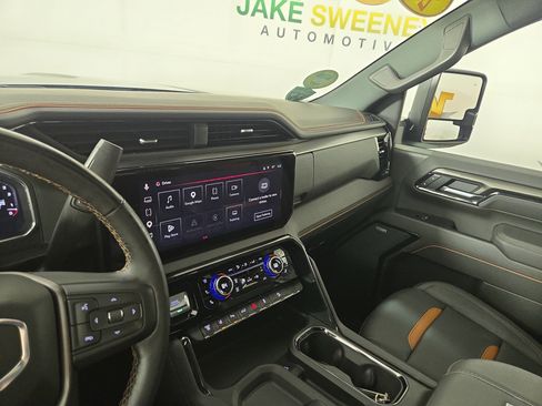 Used 2026 GMC Sierra 2500 AT4 w/ AT4 Premium Plus Package AWD/4WD image 25