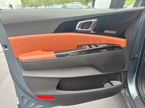 Used 2022 Kia Carnival SX image 5