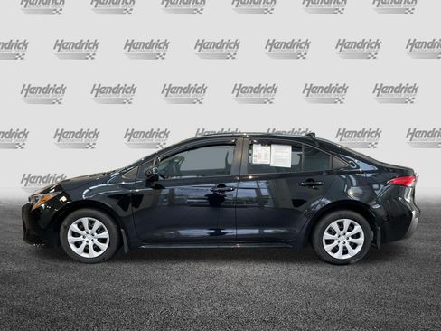Used 2025 Toyota Corolla LE FWD image 7
