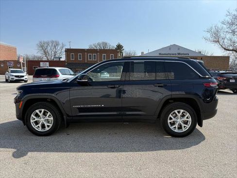 Certified 2023 Jeep Grand Cherokee Limited image 8