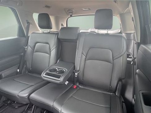 New 2026 Nissan Pathfinder SL AWD/4WD image 32