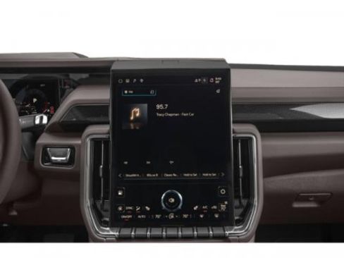 Used 2025 GMC Yukon XL Elevation w/ Elevation Premium Package AWD/4WD image 12