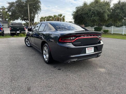 Used 2018 Dodge Charger SXT RWD image 30
