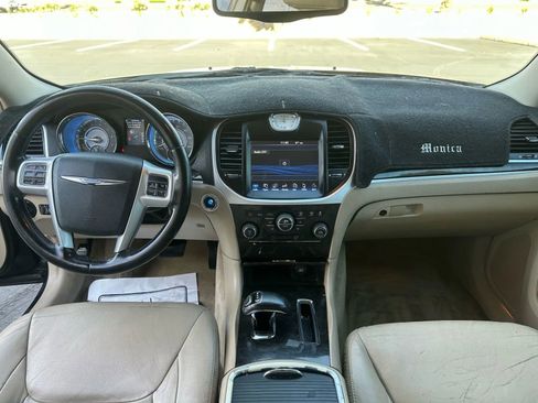 Used 2012 Chrysler 300 Limited image 15