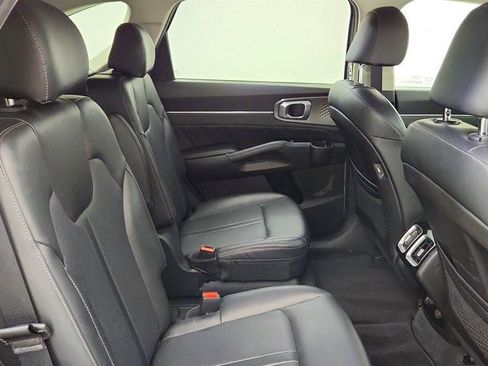 Used 2021 Kia Sorento SX AWD/4WD image 23