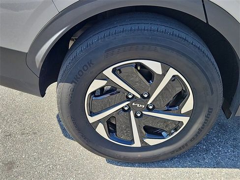 Certified 2023 Kia Sportage LX image 5