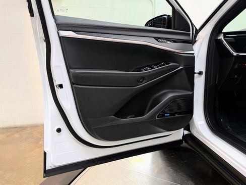 Used 2025 Jeep Wagoneer S Limited w/ Comfort Package image 12