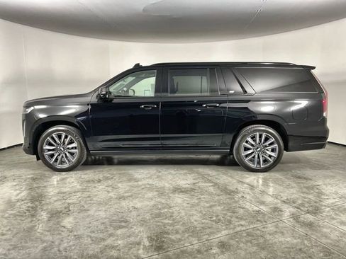 Certified 2024 Cadillac Escalade ESV Sport Platinum image 5