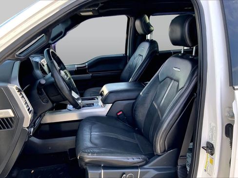 Used 2015 Ford F150 Platinum w/ Equipment Group 701A Luxury AWD/4WD image 8