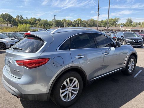 Used 2017 INFINITI QX70 AWD w/ Premium Package image 7