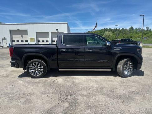 Used 2024 GMC Sierra 1500 Denali w/ Denali Reserve Package AWD/4WD image 6