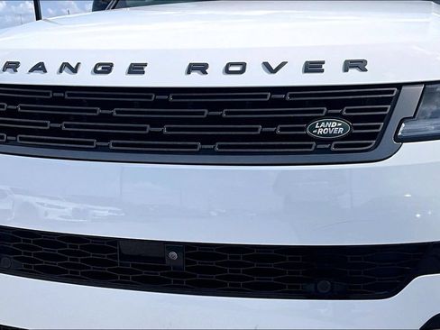 Used 2024 Land Rover Range Rover Sport SE AWD/4WD image 37