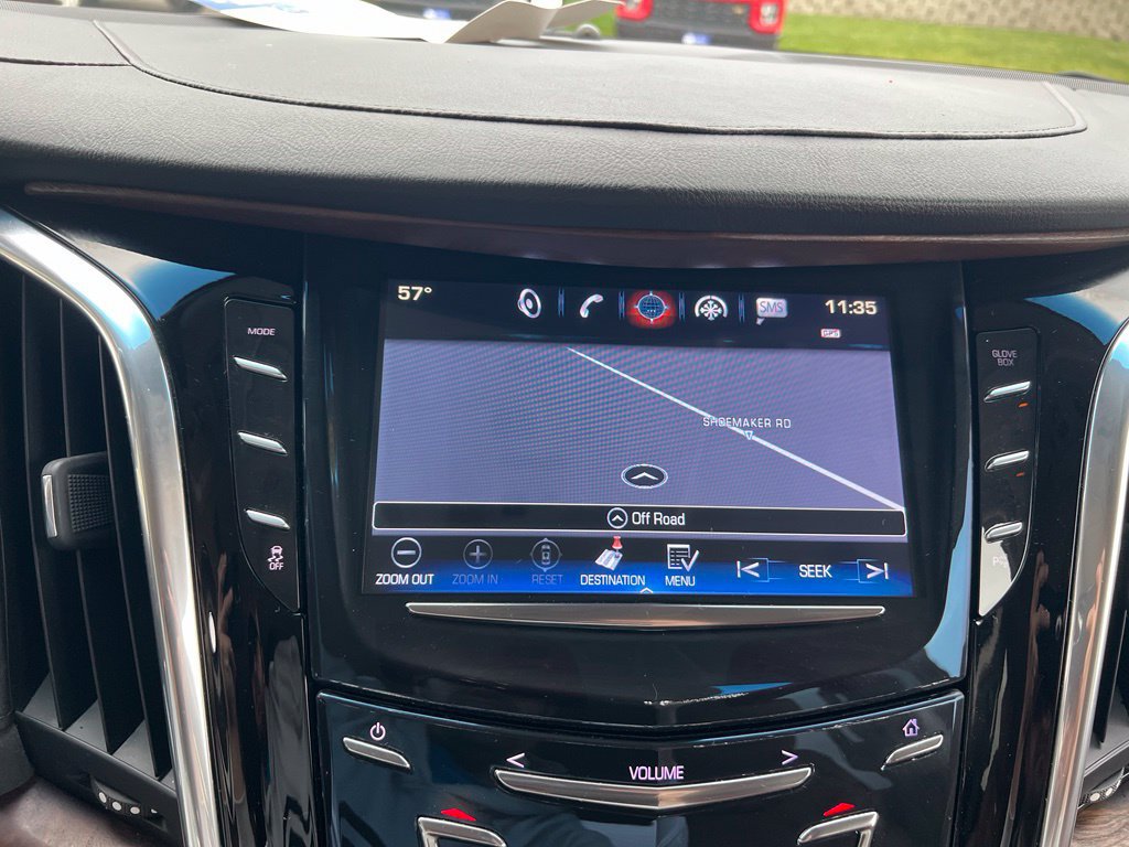 Used 2017 Cadillac Escalade Luxury AWD/4WD image 39