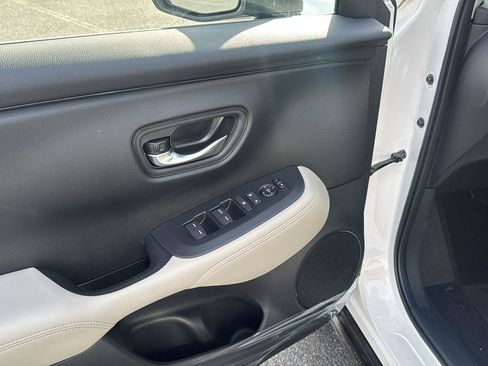 New 2026 Honda HR-V LX image 17
