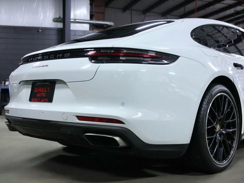 Used 2017 Porsche Panamera 4 image 13