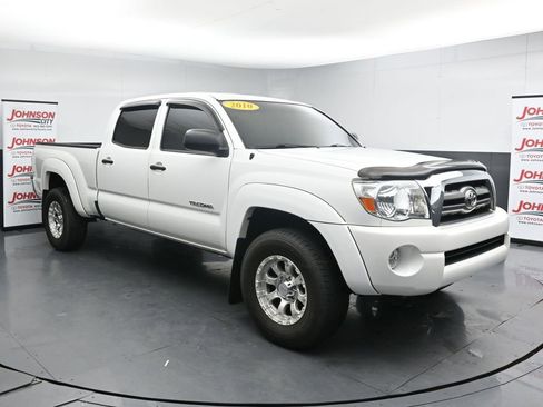 Used 2010 Toyota Tacoma 4x4 Double Cab image 2
