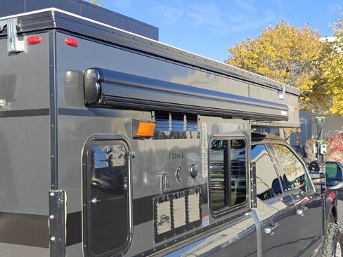 Used 2025 Ford F350 Platinum w/ Tremor Off-Road Package image 33