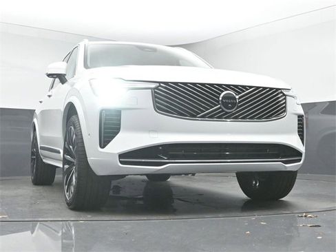 New 2026 Volvo XC90 B6 Ultra image 39