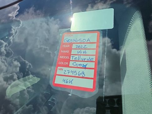 Used 2022 Kia Telluride SX w/ SX Prestige Package AWD/4WD image 9