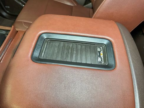 Used 2018 Chevrolet Tahoe Premier AWD/4WD image 41