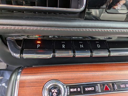 Used 2023 Lincoln Aviator Grand Touring image 27