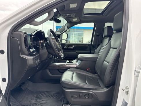 Used 2024 Chevrolet Silverado 2500 LTZ w/ LTZ Premium Package AWD/4WD image 13