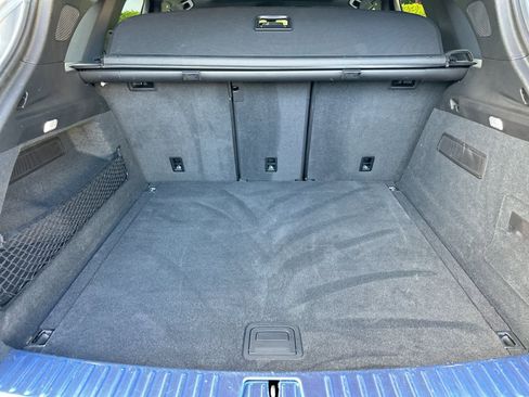Certified 2025 Porsche Cayenne AWD/4WD image 16