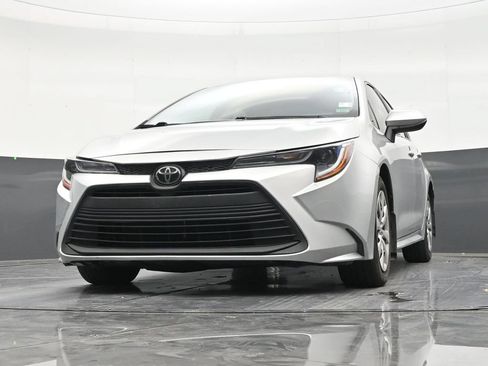 Used 2024 Toyota Corolla LE FWD image 27
