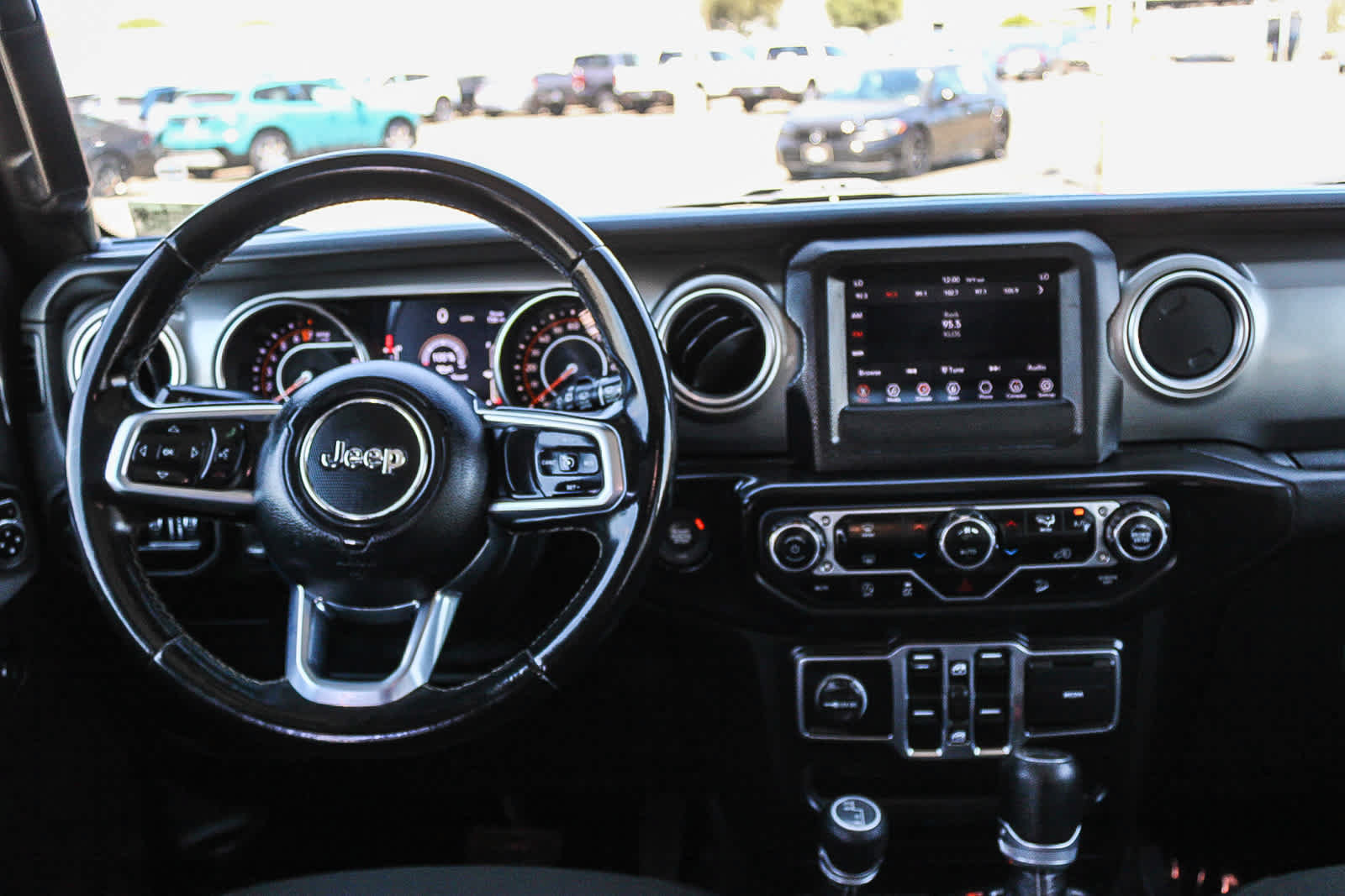 Used 2020 Jeep Wrangler Unlimited Sahara AWD/4WD image 13
