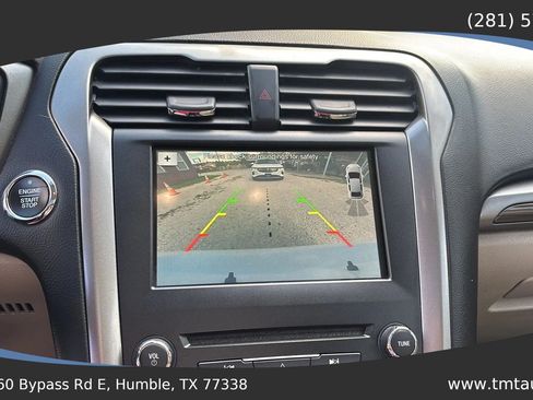 Used 2018 Ford Fusion SE w/ Fusion SE Technology Package FWD image 13