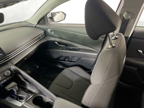 Used 2024 Hyundai Elantra SE image 22