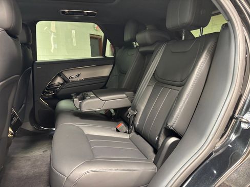 Used 2025 Land Rover Range Rover Sport SE AWD/4WD image 26