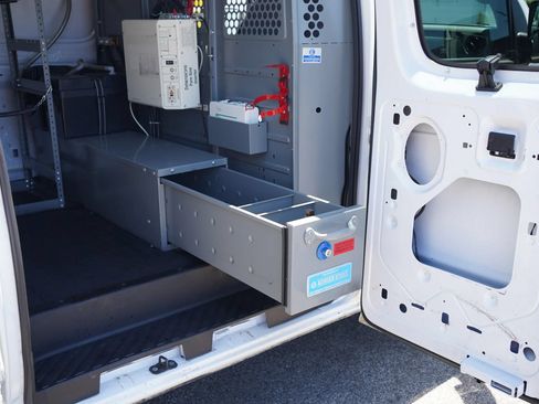 Used 2011 Ford E-250 and Econoline 250 w/ PWR Group RWD image 19