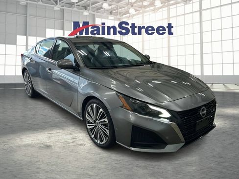 Used 2023 Nissan Altima 2.5 SL FWD image 7