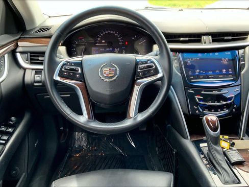 Used 2013 Cadillac XTS Luxury FWD image 6