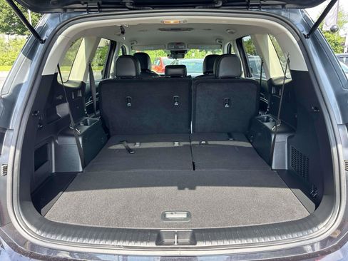 Used 2025 Kia Telluride LX FWD image 17