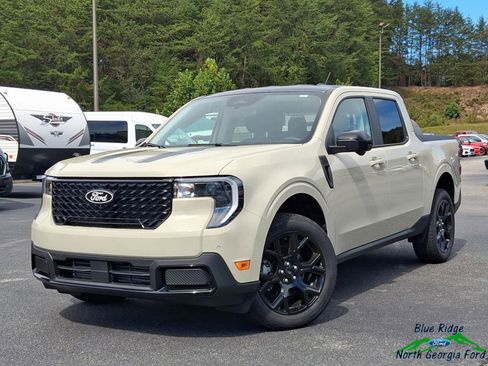 New 2025 Ford Maverick Lariat w/ Black Appearance Package image 1