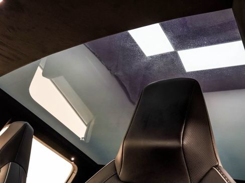 Used 2024 Tesla Cybertruck AWD Crew Cab image 19