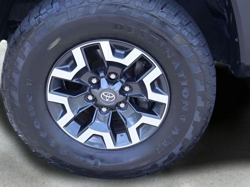 Certified 2022 Toyota Tacoma TRD Off-Road w/ Technology Package RWD image 27