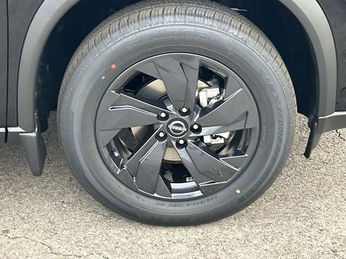 New 2026 Nissan Rogue SV FWD image 9
