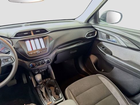Used 2022 Chevrolet TrailBlazer LT w/ Confidence II Package image 23