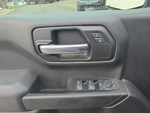 Used 2020 Chevrolet Silverado 1500 Custom Trail Boss w/ Custom Convenience Package AWD/4WD image 20