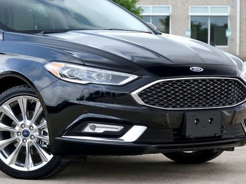 Used 2017 Ford Fusion Platinum image 15