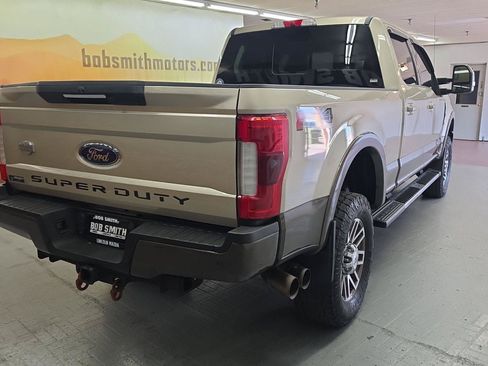 Used 2017 Ford F250 King Ranch w/ FX4 Off-Road Package AWD/4WD image 19