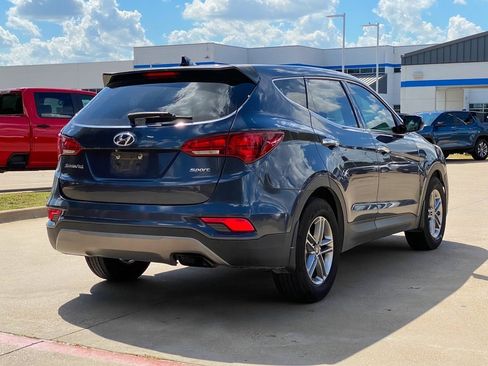 Used 2017 Hyundai Santa Fe Sport image 2