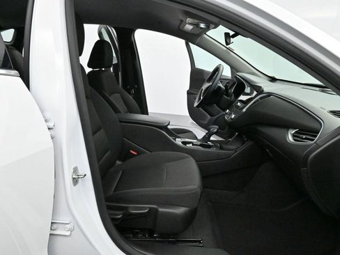 Used 2024 Chevrolet Malibu RS image 28