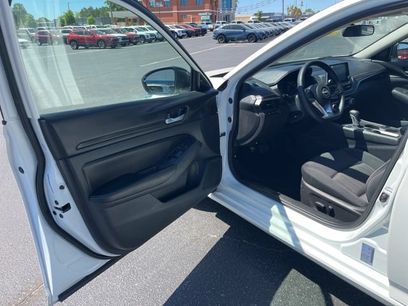 Used 2025 Nissan Altima 2.5 SV