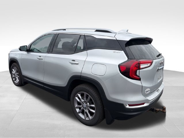 Used 2022 GMC Terrain SLT w/ Tech Package AWD/4WD image 3