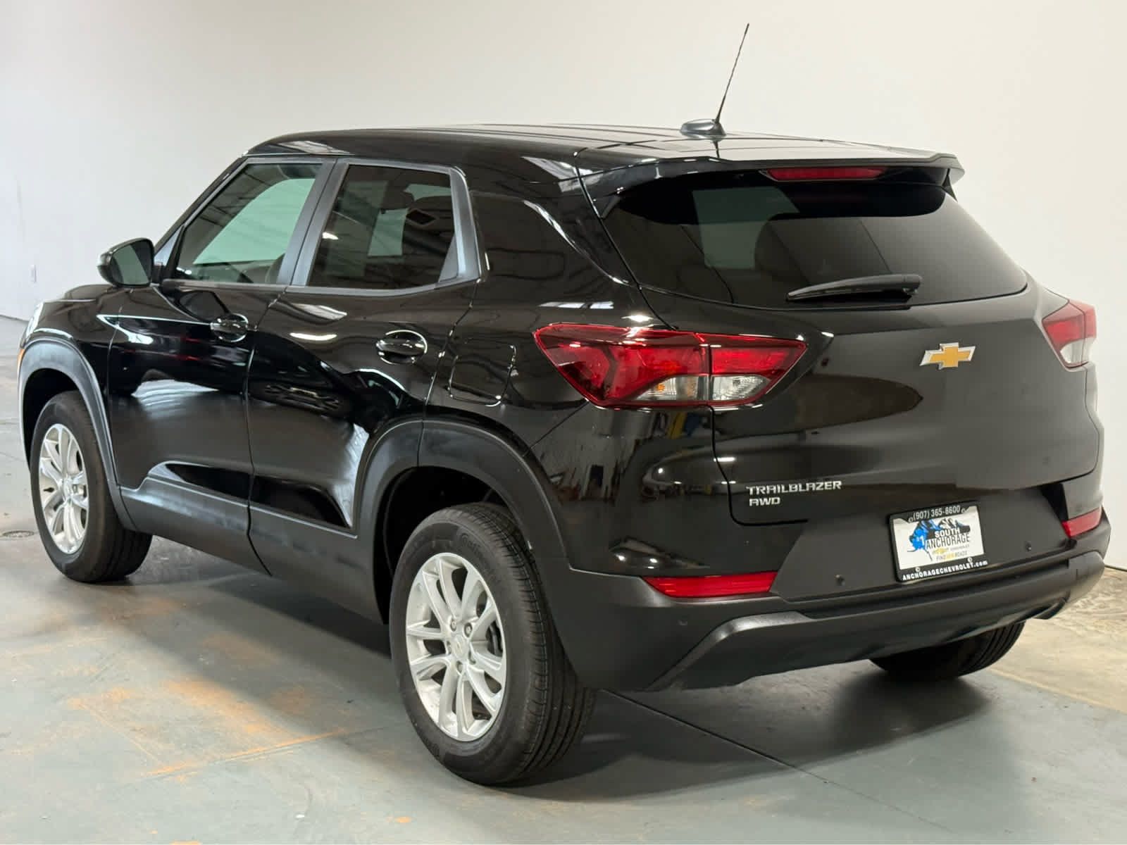 Used 2026 Chevrolet TrailBlazer LS w/ LS Convenience Package AWD/4WD image 3