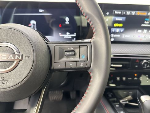 New 2025 Nissan Kicks SR image 14